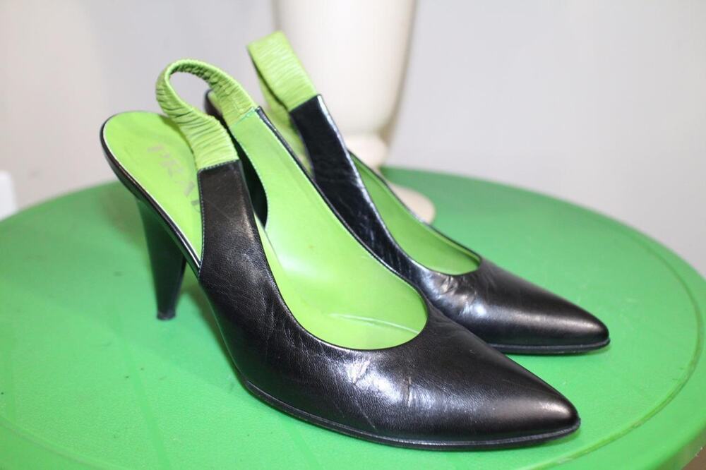 PRADA black leather pointed toe slingback heels size 38 us 8 (taco600)